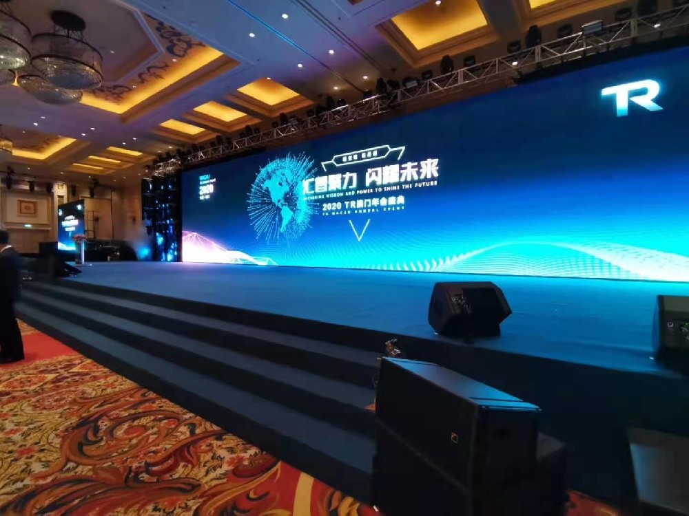 Why Do High-Brightness LED Screens Perform Better Outdoors?